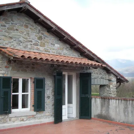 Apartment Coriana & *